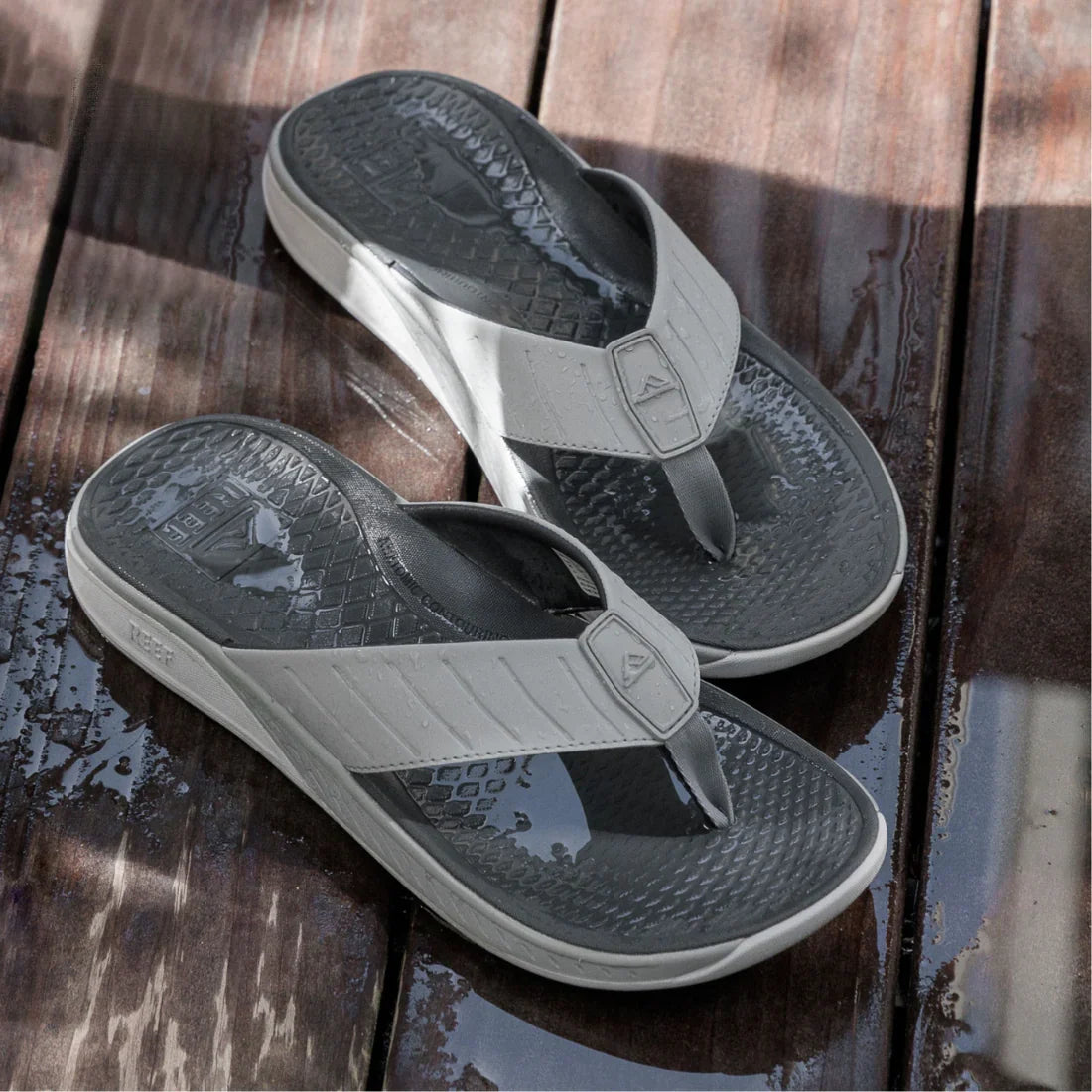 The Deckhand - Grey